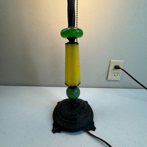 Vintage Bakelite Table Lamp Dreamcicle Art 2 Bulb Green/Yellow Jadeite - Picture 2 of 13